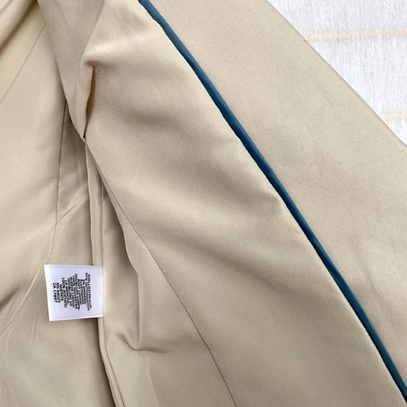 NWT ~ Banana Republic Blazer ~ Size 0P - Picture 5 of 11